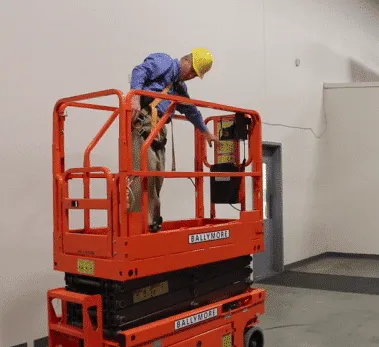 Ballymore DSL-32 platform lift shown from an alternate angle