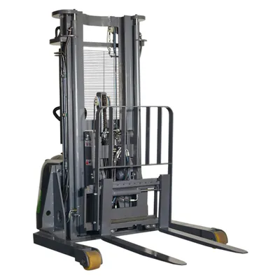 Lithium Walkie Reach Truck ER15-138LI, 3,300 lbs. Capacity
