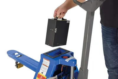 EPT-S-2748-30-QL pallet jack shown from an alternate angle