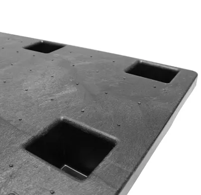EXP 121 Plastic Pallet Closeup