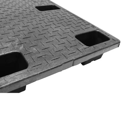 EXP 123 Plastic Export Pallet Closeup