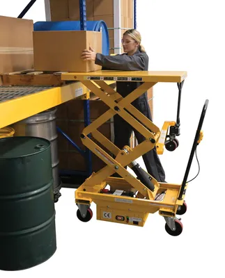 Vestil CART-1000D-DC Steel DC Powered Hydraulic Double Scissor Cart 6