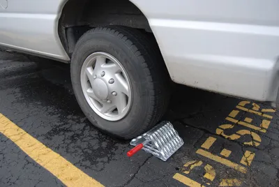 Vestil GWC-10 Serrated Steel Wheel Chock 4