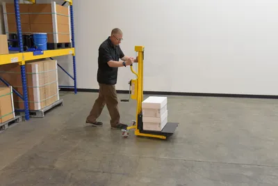Vestil HWL-330 hand truck shown from an alternate angle