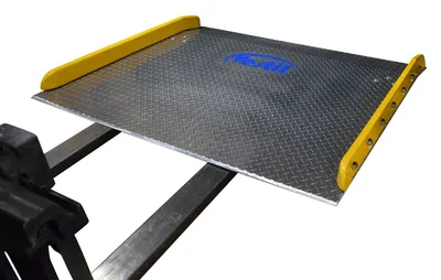 Vestil TAS-10-6048 Aluminum Dock Board Steel Curb 6