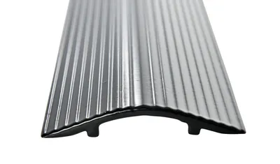 Vestil WR-24-BK Extruded Aluminum Hose-Cable Crossover 3