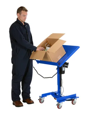 Vestil WT-2424-LA Steel Linear Actuated Tilt Table 3