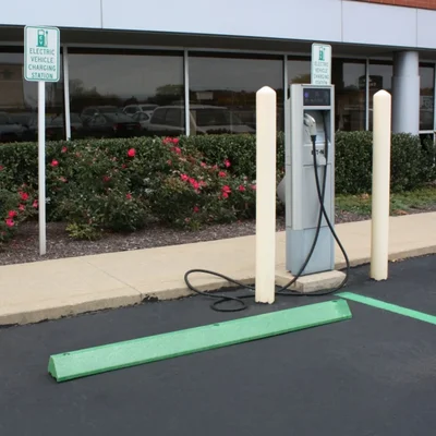 Vestil CS-C-48-GRN Channeled Plastic Parking Block 48 In