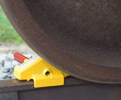Vestil FRC-2 Steel Flag Rail Chock with Adjustable Height Leg