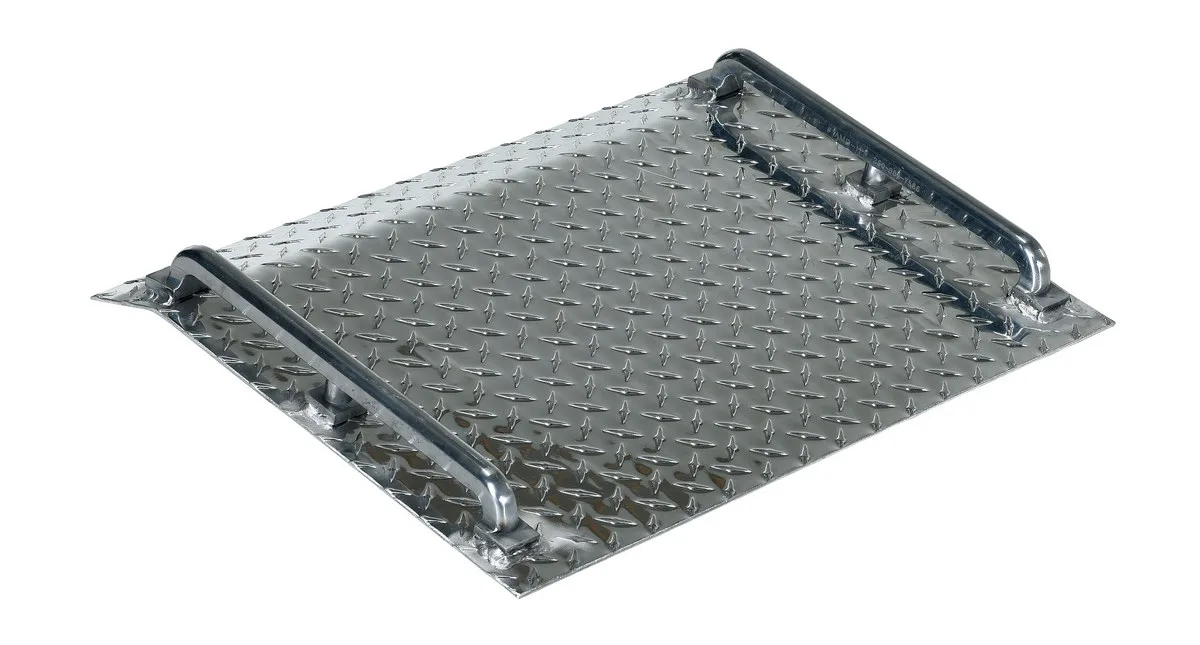 Vestil AMD-2418 aluminum mini dockplate