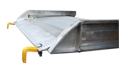 Vestil Aluminum Wheel Walk Ramp Steel Hook Style 194-5/8 In. x 28 In. 1000 Lb. Capacity Silver