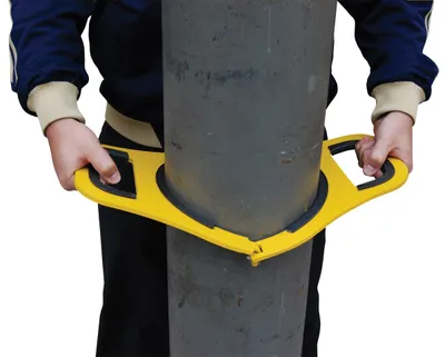 Vestil CYL-M-9 manual cylinder lifter shown from an alternate angle