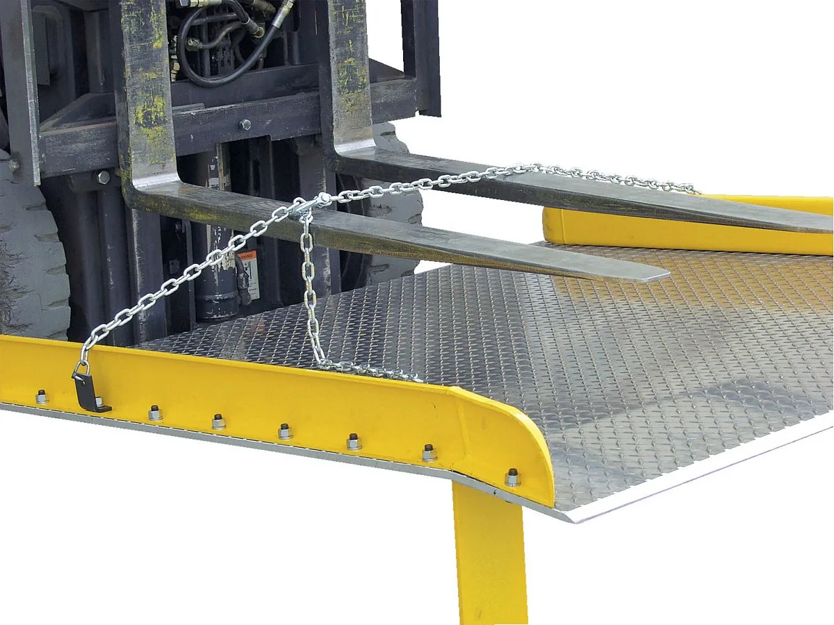 Vestil LC48-66-STL steel truck dockboard