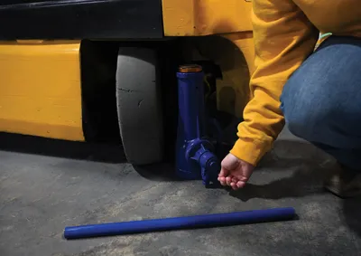 Vestil MSJ-20 mechanical screw jack shown from an alternate angle